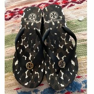 Tory Burch flipflops